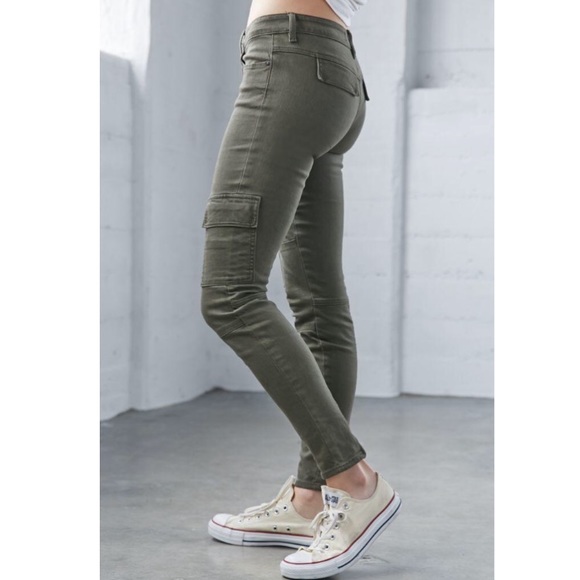 Cargo Jeans - Picture 2 of 4